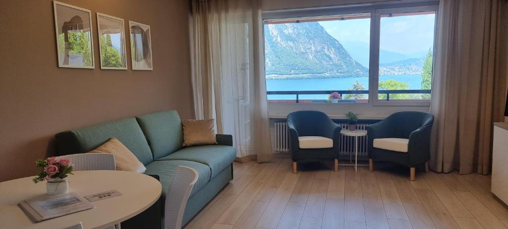 Uma área de estar em Bianca Apartment