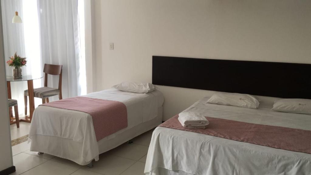 Postel nebo postele na pokoji v ubytování Valparaiso Hotel