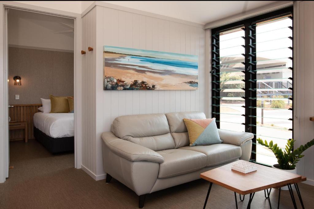 Reflections Bonny Hills - Holiday Park - Cabine Premium - Dorme 2 - Friendly Dogs