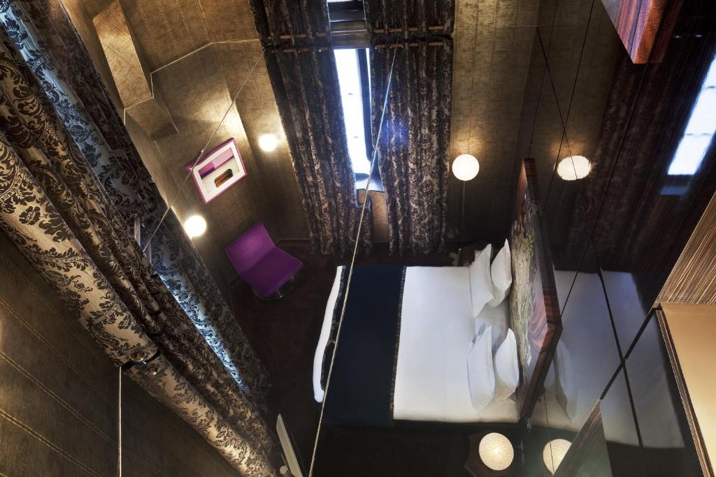 Hôtel du Petit Moulin, Haute Couture hotel by Lacroix - 14