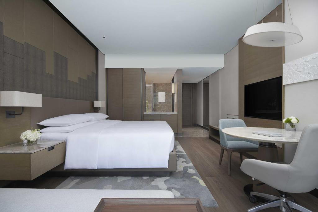 Wenzhou Marriott Hotel - Queen Room With Two Queen Beds And River View