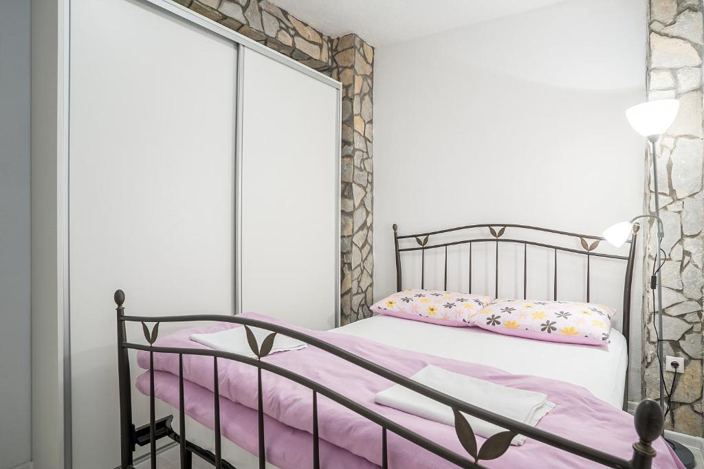 Apartments Sara - 11