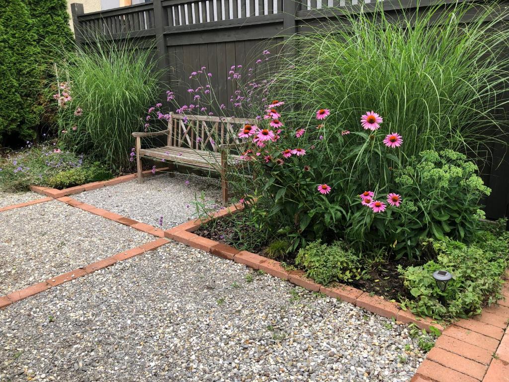 Zahrada ubytování A modern Barn house in Brusno