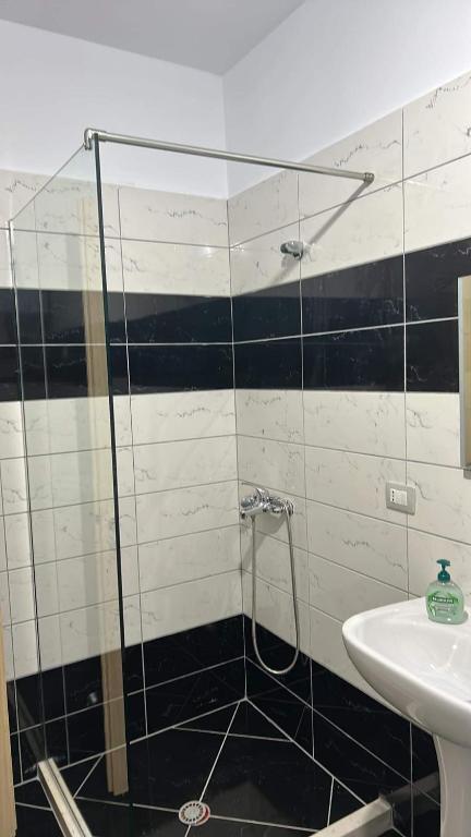 Odeon Residence Vlore Apartment Inge - Imazhi 8