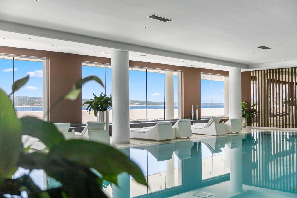 Bazén v ubytovaní Luxury Hotel Amabilis alebo v jeho blízkosti
