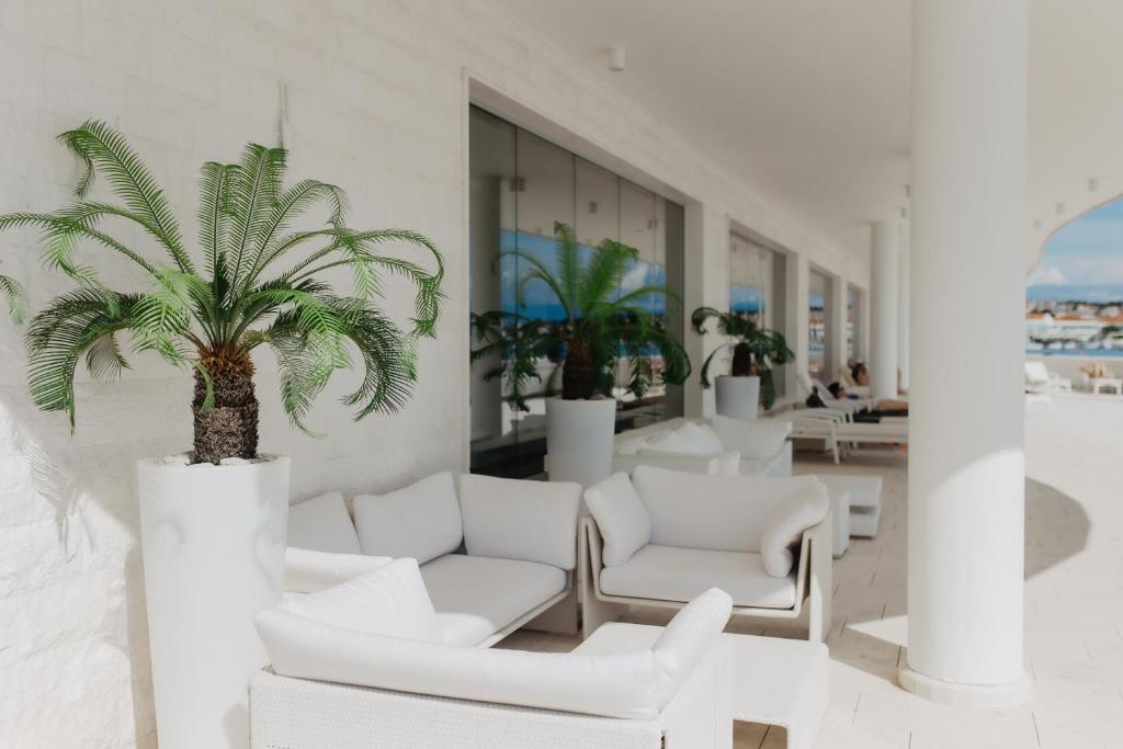 Posedenie v ubytovaní Luxury Hotel Amabilis