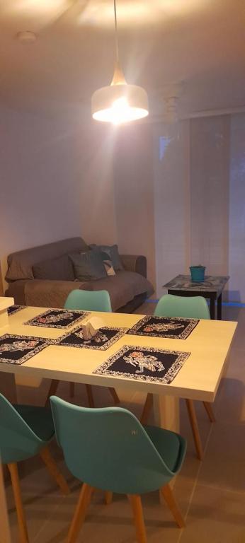Posezení v ubytování Apartamento en Peña Azul "La Aldea" Ricaurte, Cundinamarca