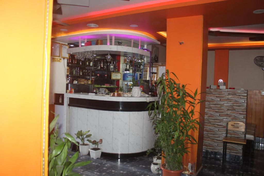 Lounge nebo bar v ubytování Hotel Giggle Coast Restro and Lodge