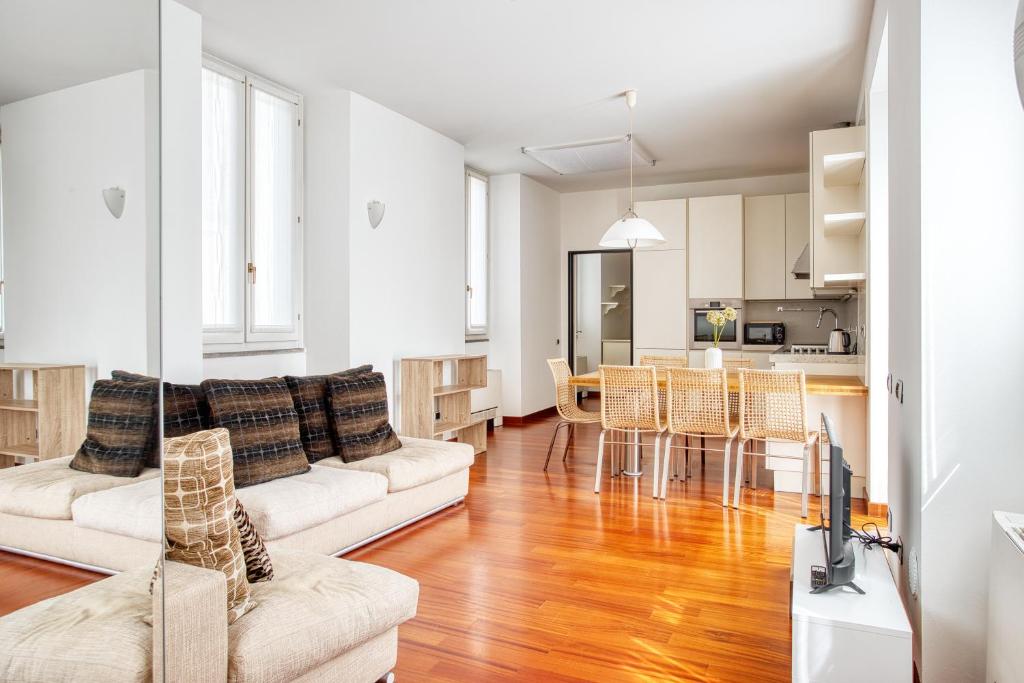 JOIVY Trendy apt near Sforzesco Castle