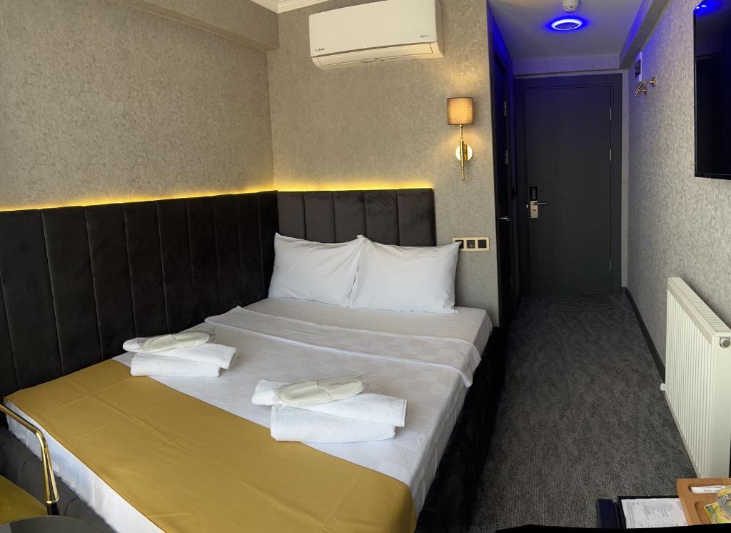 Golden Bazaar Hotel - Economy Double Room