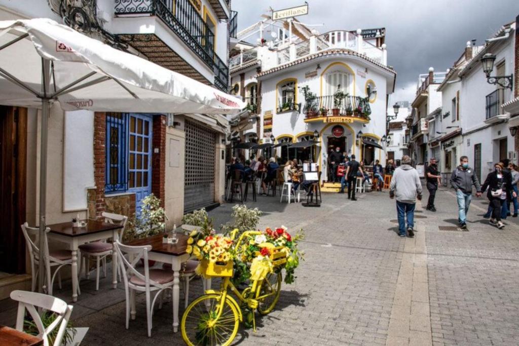 Estudio Jimena Córdoba en el centro de Nerja vendégei