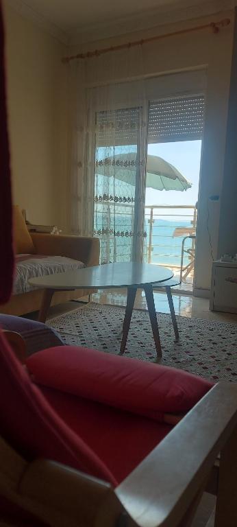 Holiday home. İn the sea .Beach - Image 9