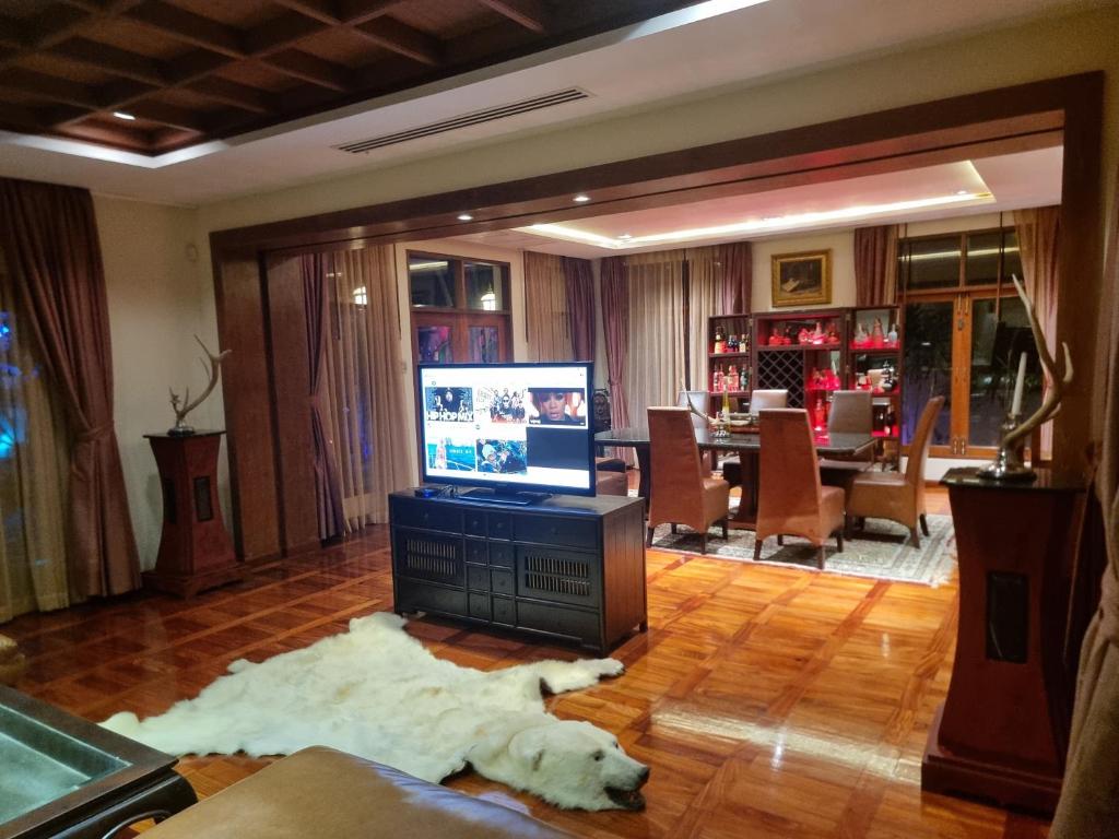 Fotografie z fotogalerie ubytování Luxurious Pool Villa Pattaya v destinaci Na Jomtien