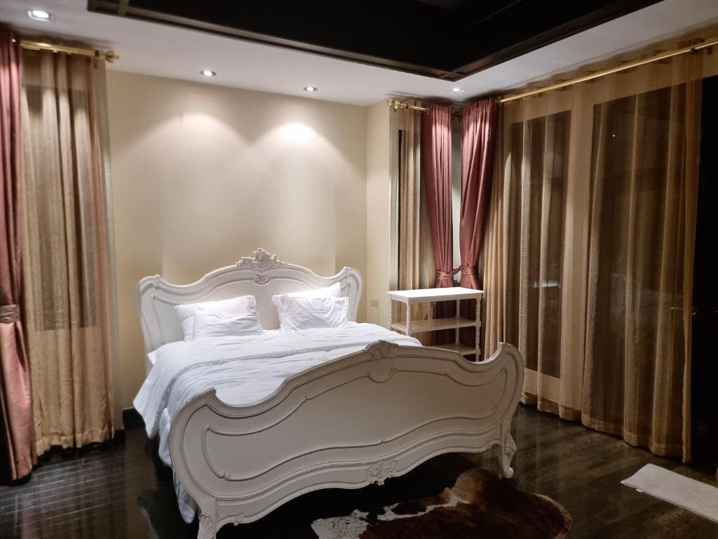 Fotografie z fotogalerie ubytování Luxurious Pool Villa Pattaya v destinaci Na Jomtien