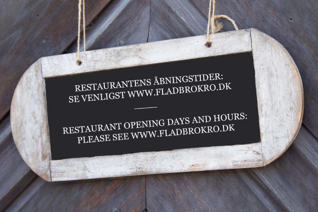 Certifikát, hodnocení, plakát nebo jiný dokument vystavený v ubytování Fladbro Kro