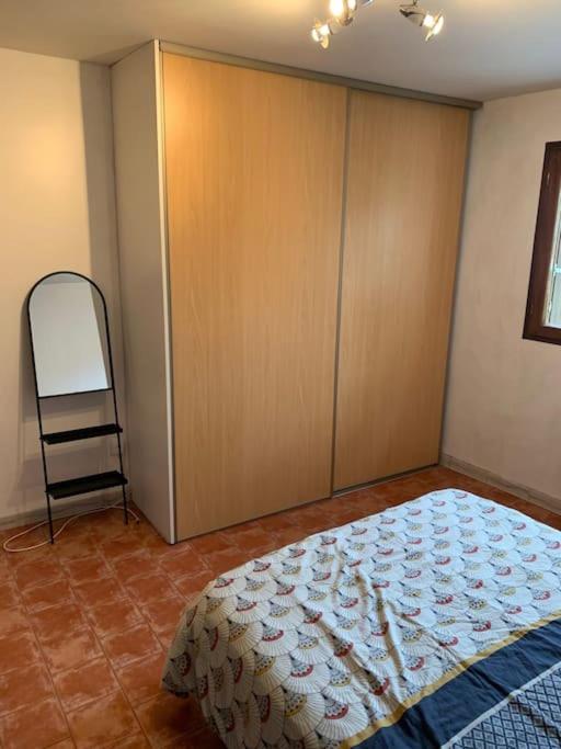 Letto o letti in una camera di Maison de village avec cour au calme