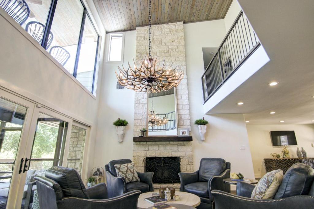 Luna Rio, Wimberley (updated prices 2024)