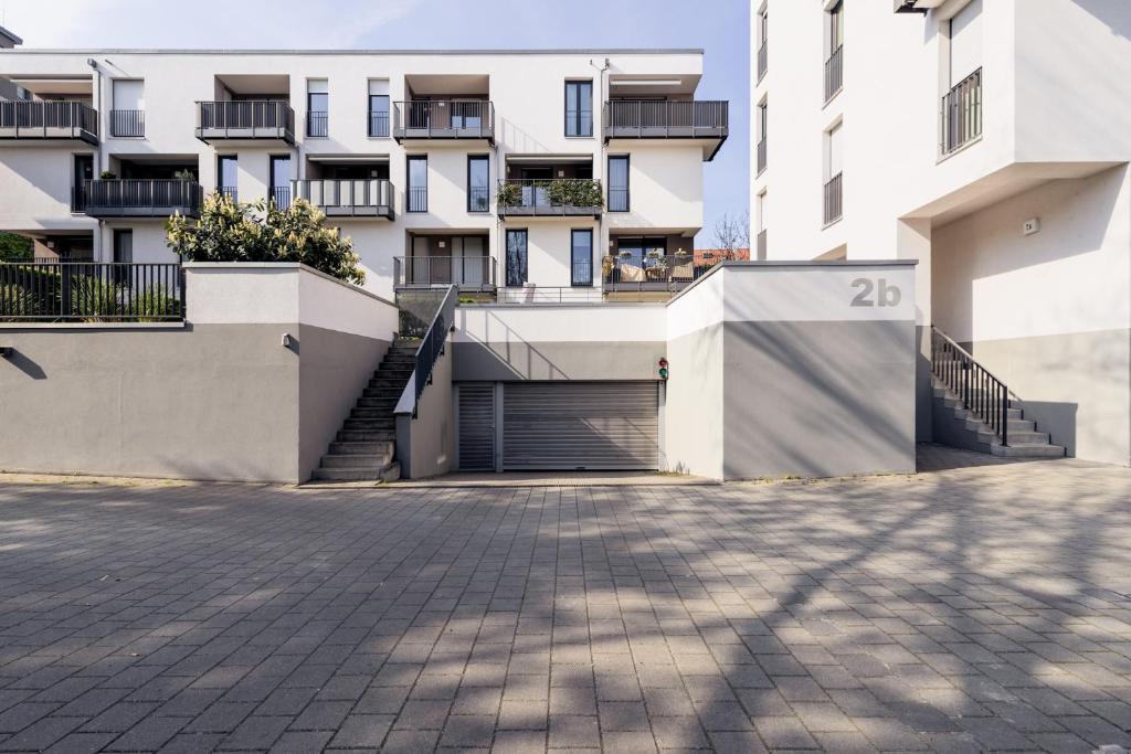 PINEAPPLE APARTMENTS - Zwinger IV - 65qm - 1x free parking - 14