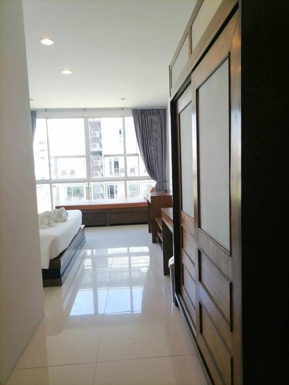 NJ PATONG HOTEL - Resim 18