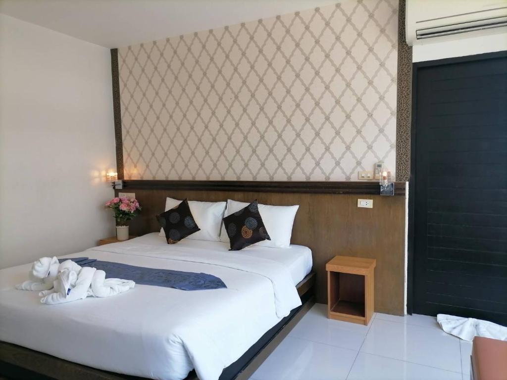 NJ PATONG HOTEL - Resim 23