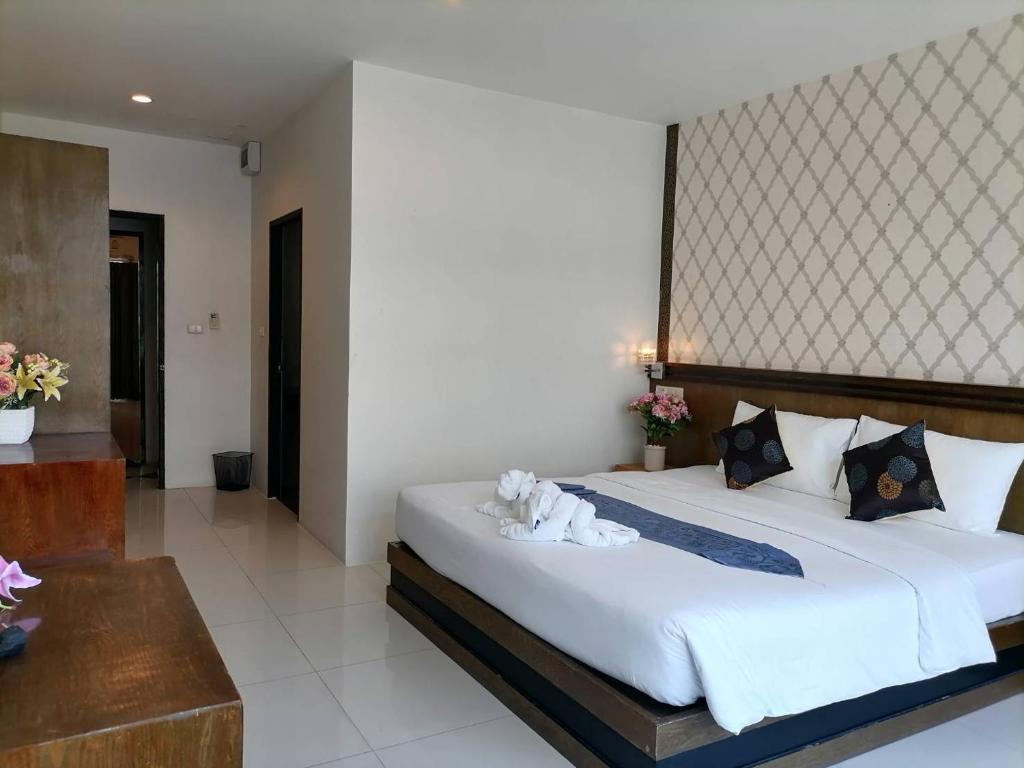 NJ PATONG HOTEL - Resim 24
