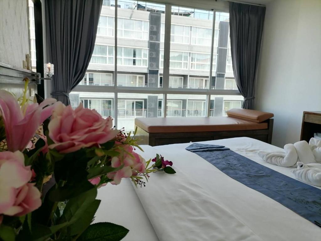 NJ PATONG HOTEL - Resim 30