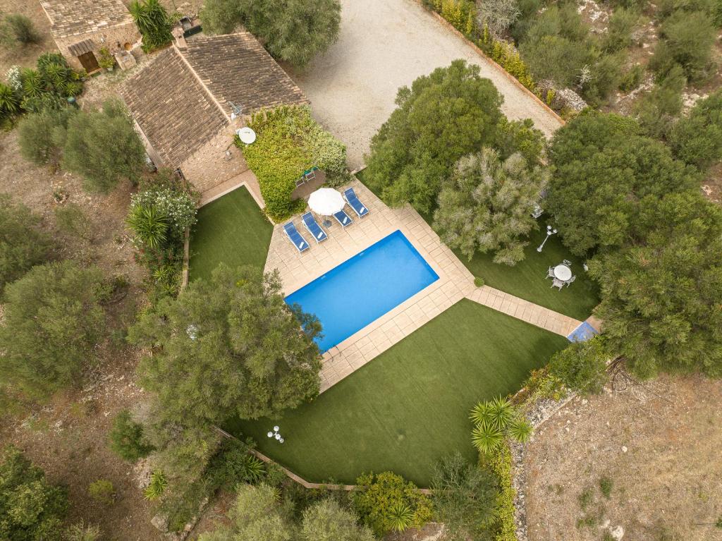Swimmingpoolen hos eller tæt på Villa sa teulada