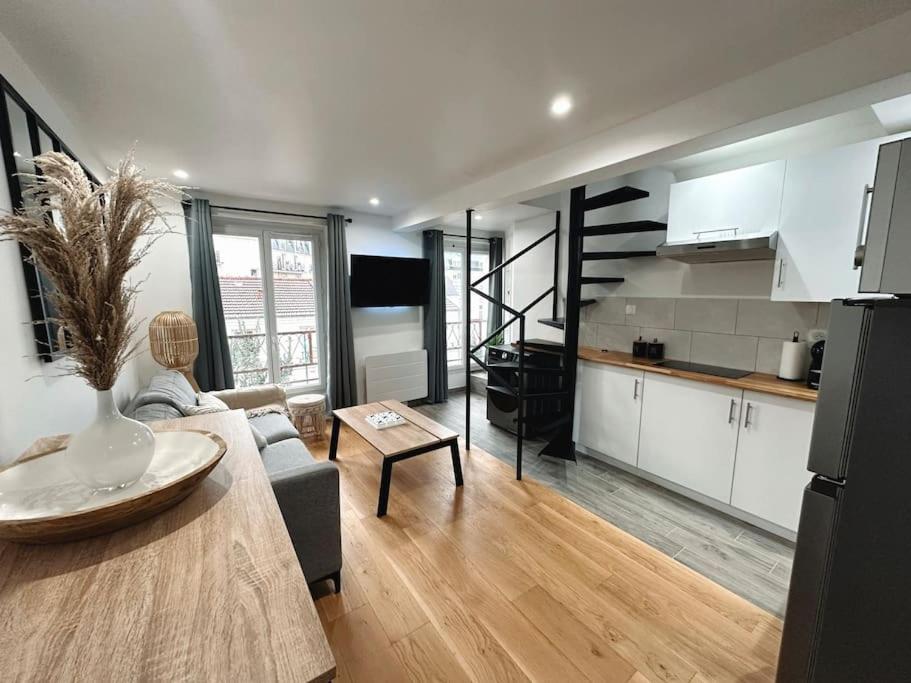 Gallery image of Charmant duplex proche Paris in Saint-Maurice
