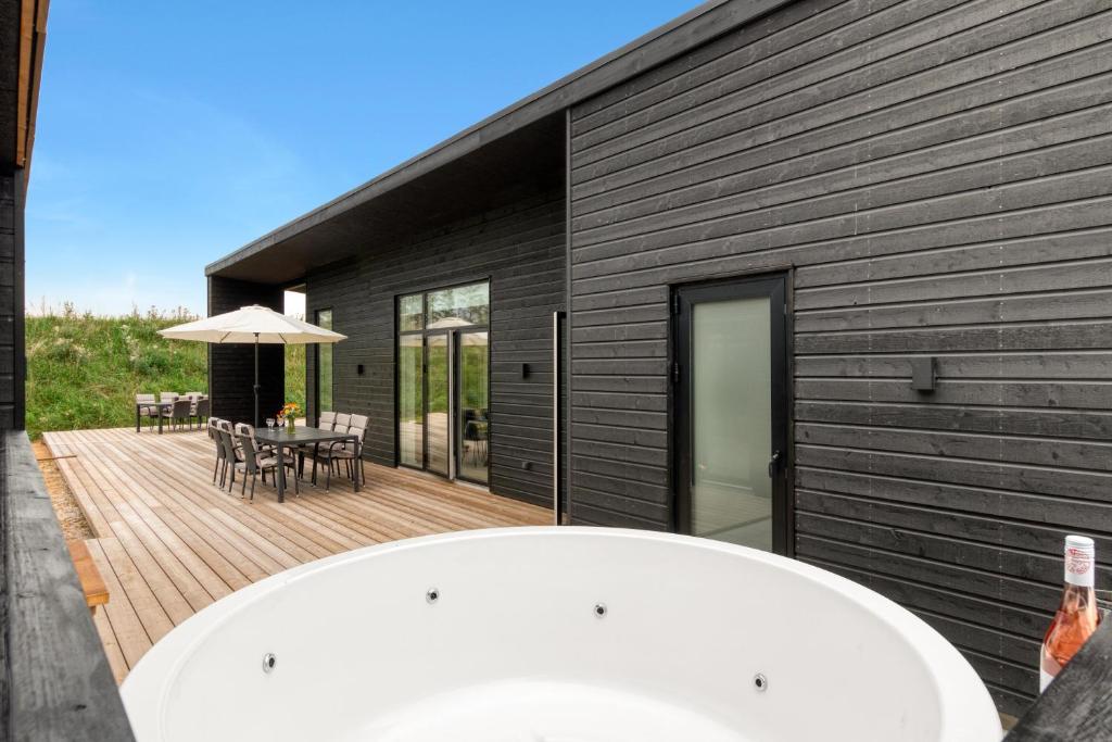 Balkón nebo terasa v ubytování Beautiful Home In Løkken With 4 Bedrooms