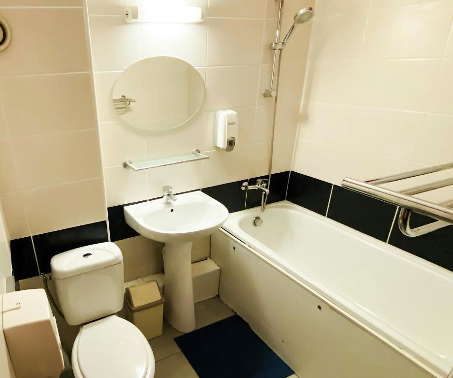 Koupelna v ubytování Hôtel Le Valéran