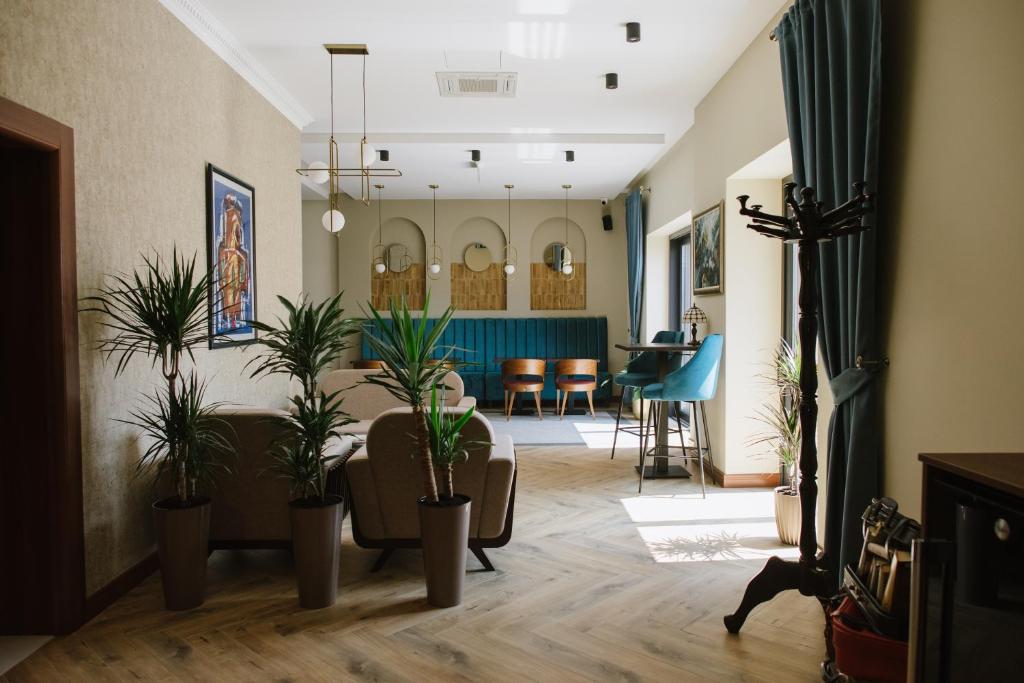 Posezení v ubytování AVIOR Garni Hotel