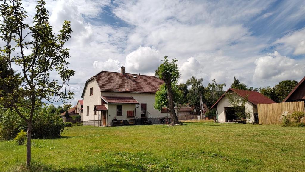 Budova, v ktorej sa dovolenkový dom nachádza