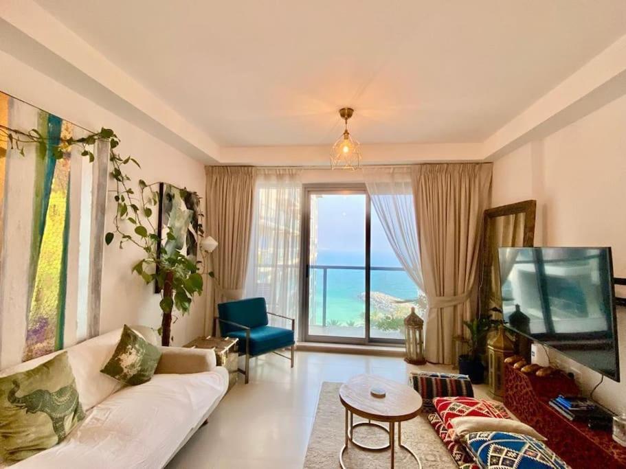 Gulf View Apartment with 5* Beach and Amenities