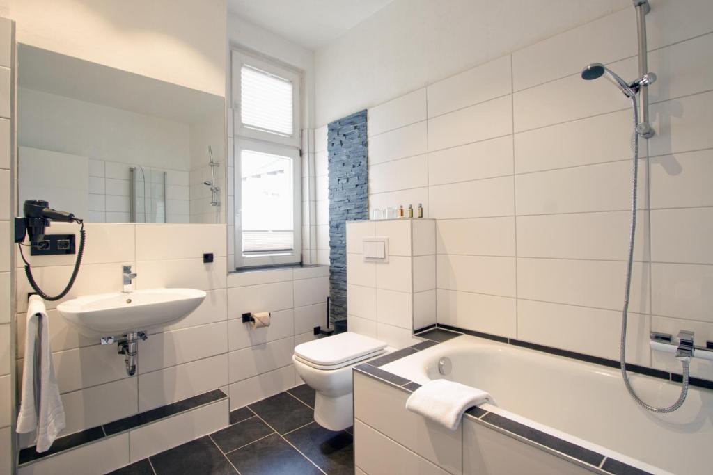 Koupelna v ubytování Hotel Schweriner Hof