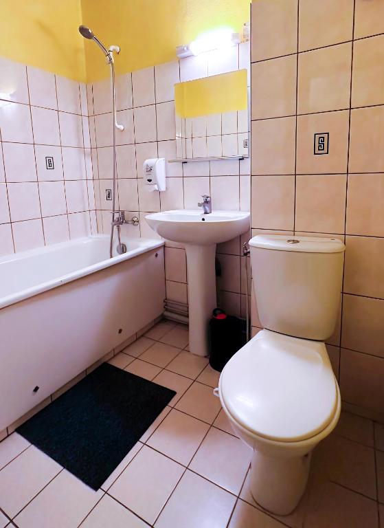 Koupelna v ubytování Hôtel Le Valéran