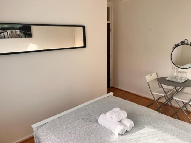 Beautiful Rooms close to Brick Lane - Double Room With Shared Bathroom