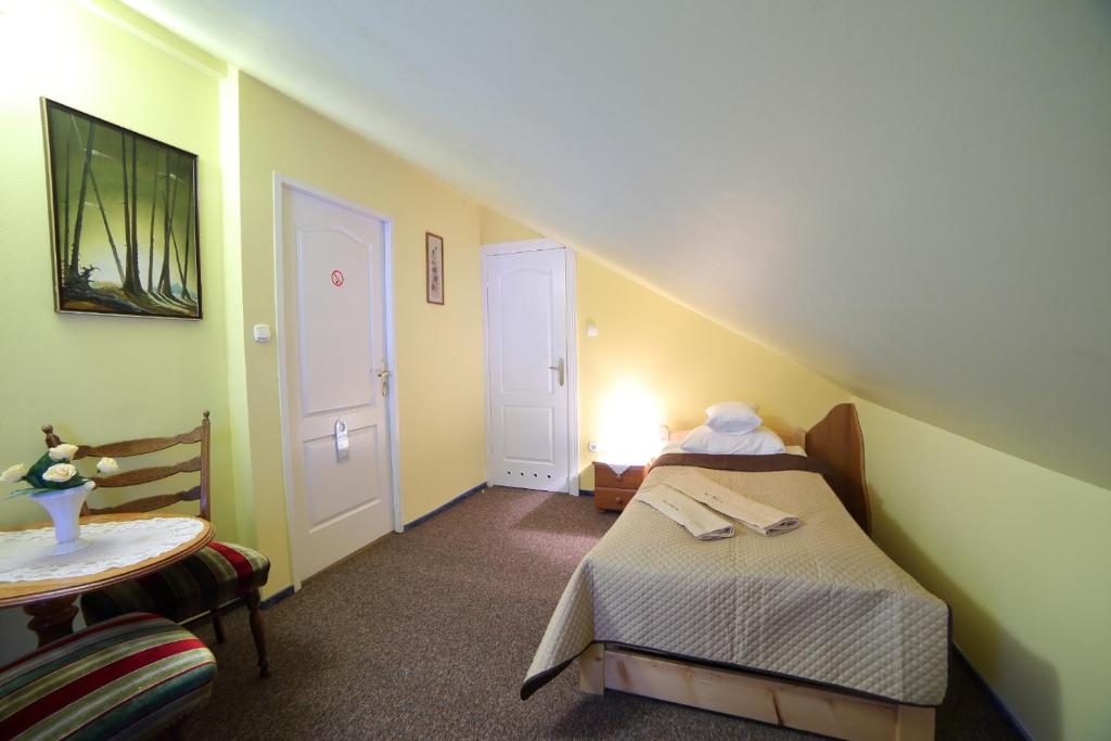 "Willa Millennium" - 17