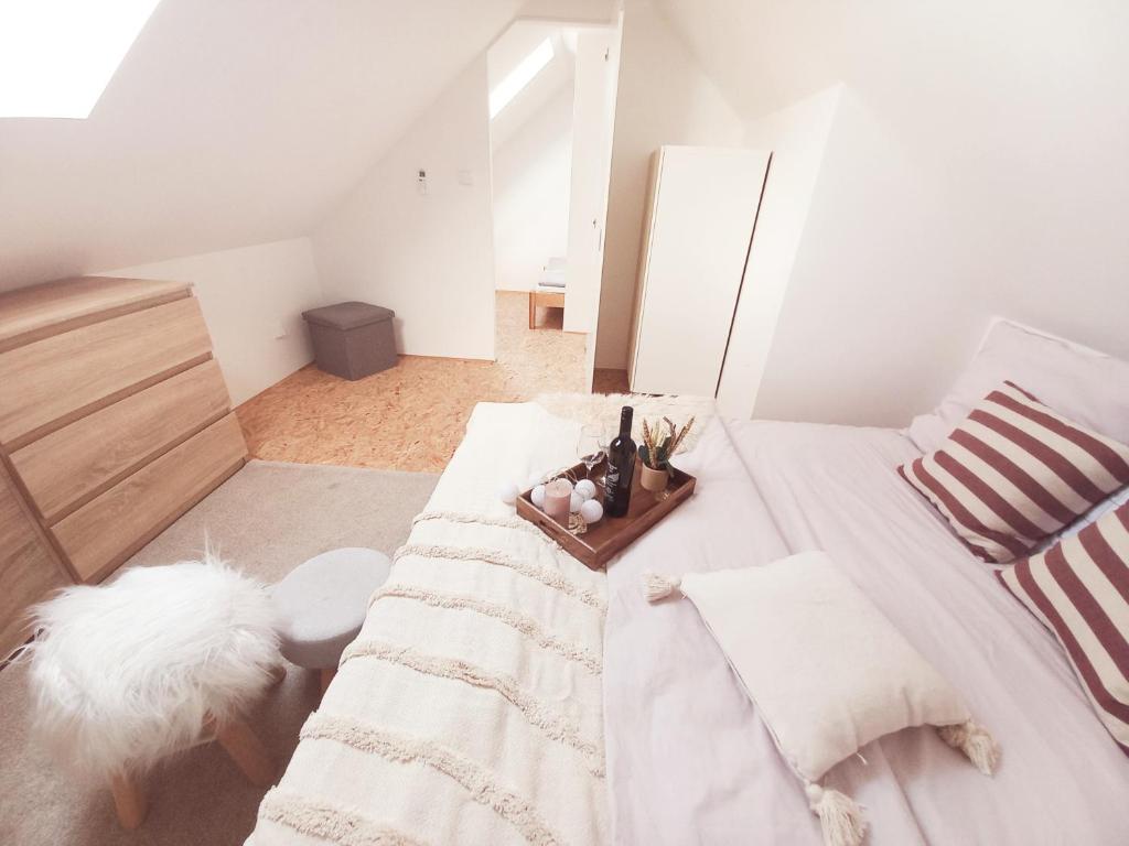 Кровать или кровати в номере Apartmán Podyjí