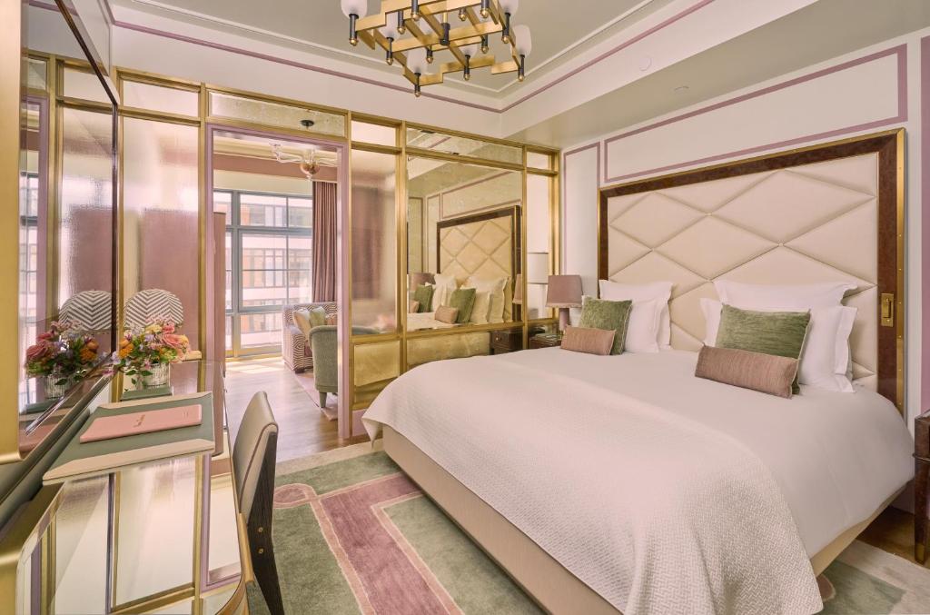 Cama ou camas em um quarto em Hotel Barrière Fouquet's New York