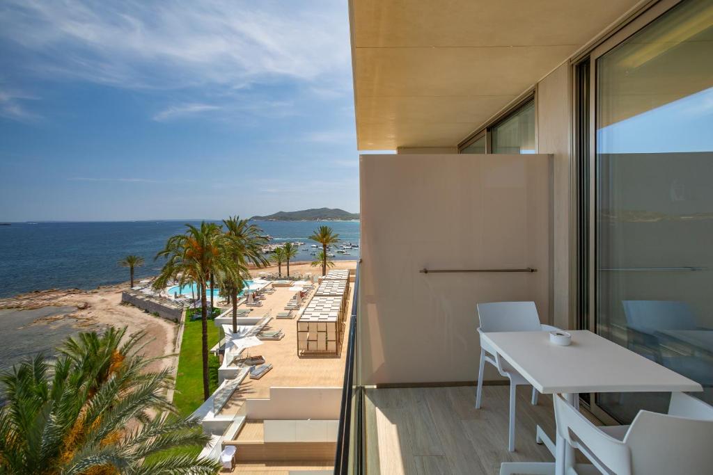Hotel Torre del Mar - Ibiza, Playa den Bossa – Precios ...