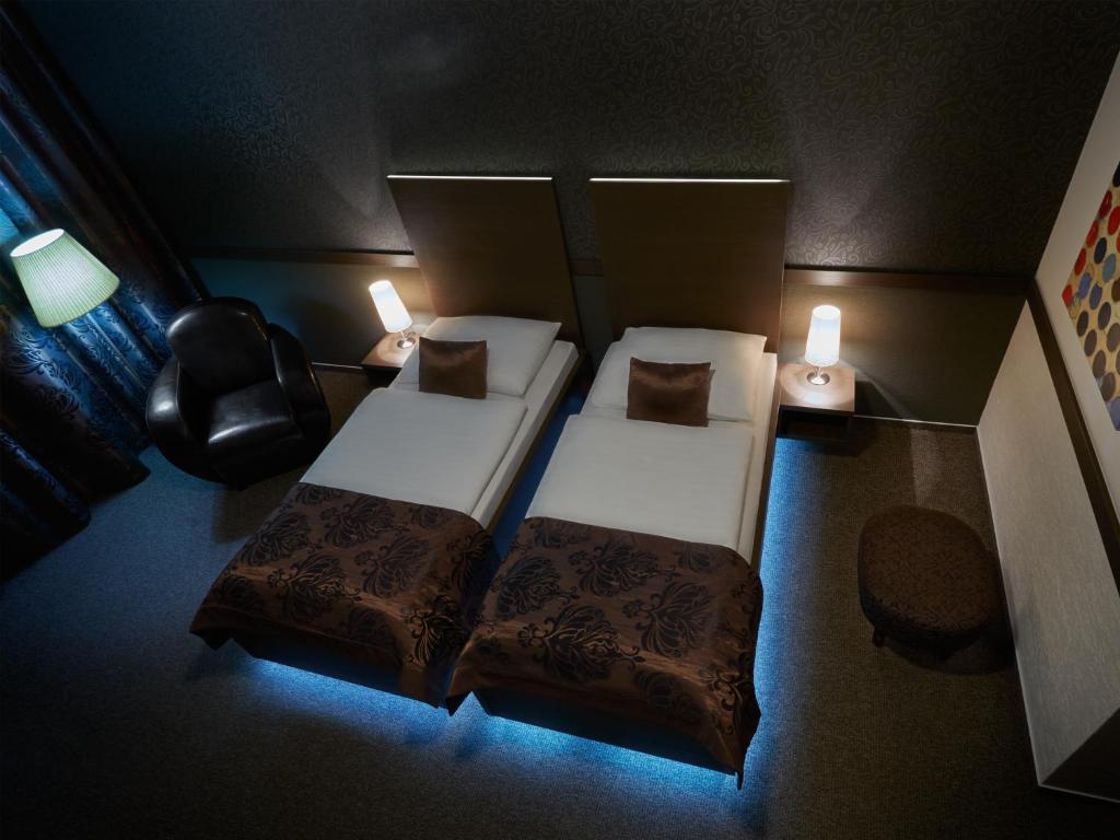 HOTEL CENTRUM with free parking - Resim 28