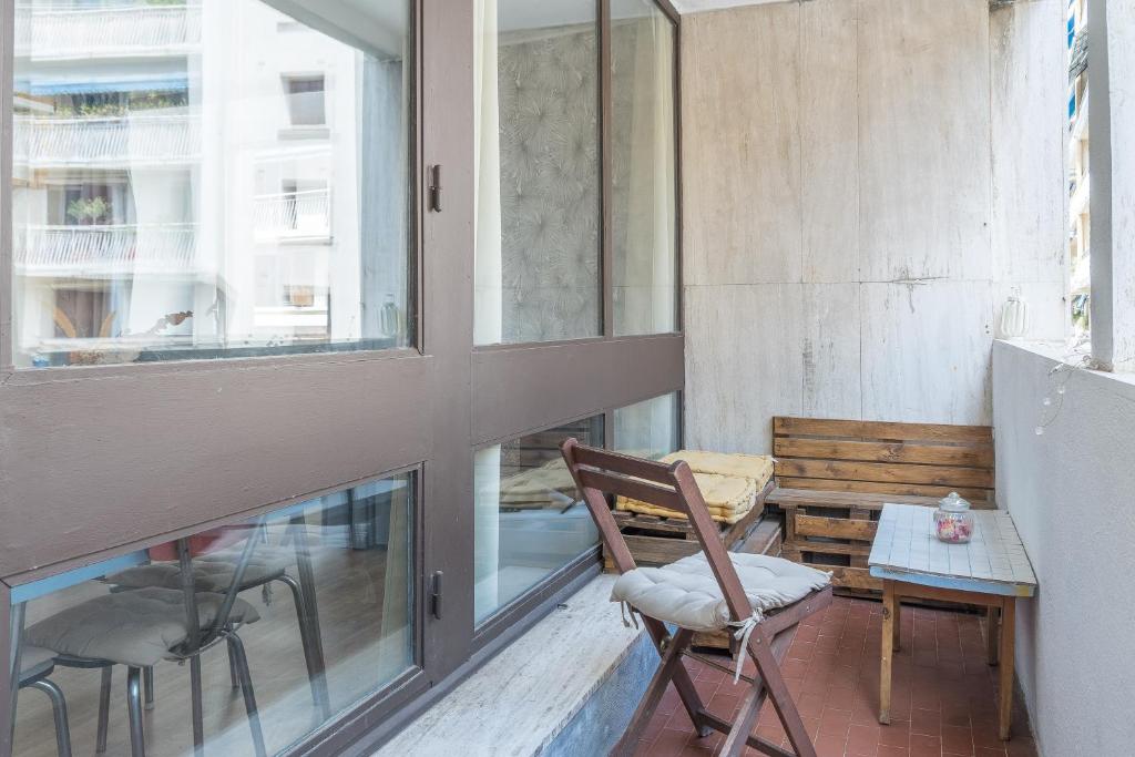 Fotografia z galérie ubytovania *Las Flores* joli studio avec balcon v destinácii Marseille