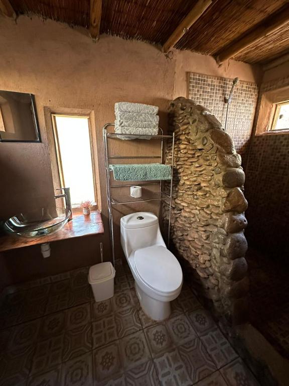 Koupelna v ubytování CaminAndes Hostal