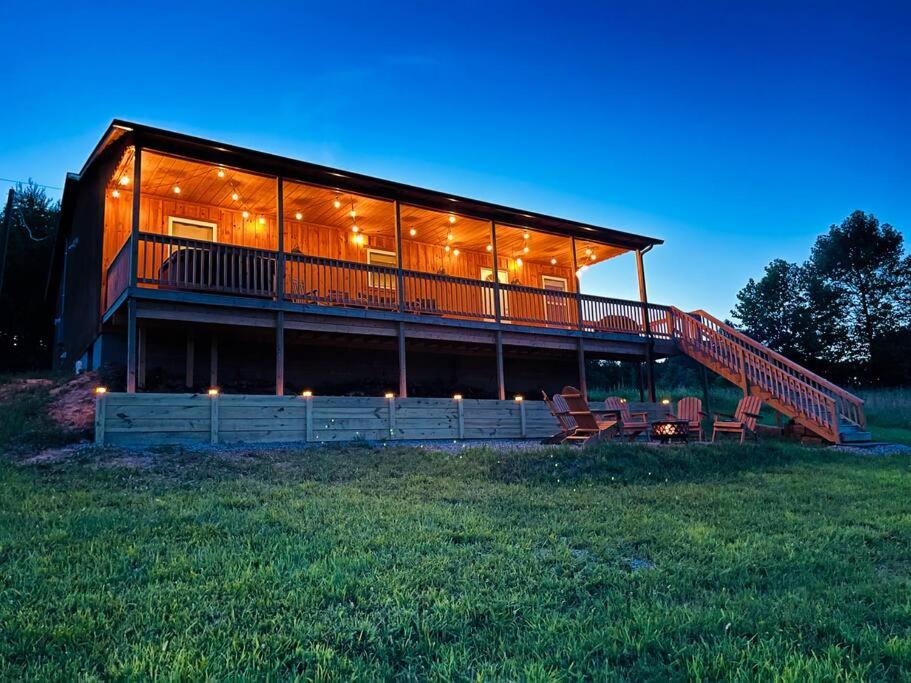 Cedar Hill Heart of Hocking Hills - Housity