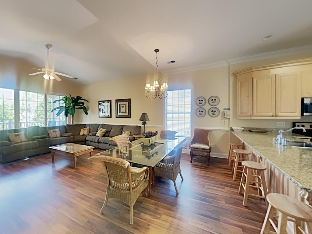 Greenhaven Coastal Getaway Spacious 4BR 3BA Condo, Pawleys Island
