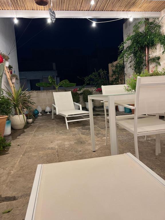 Patio alebo iná vonkajšia časť ubytovania Suite Battisti 7