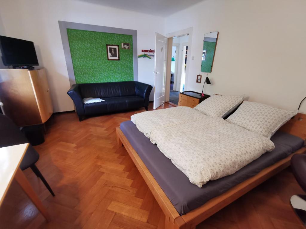 TV a/nebo společenská místnost v ubytování Gundis Gästezimmer