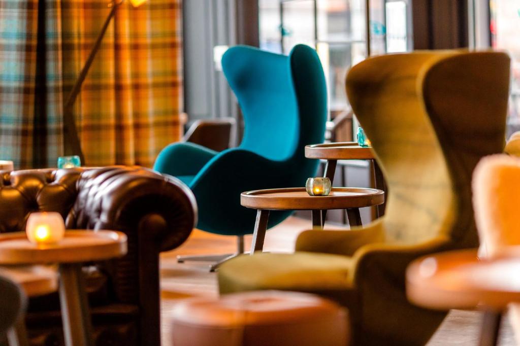 Posezení v ubytování Motel One Edinburgh-Royal