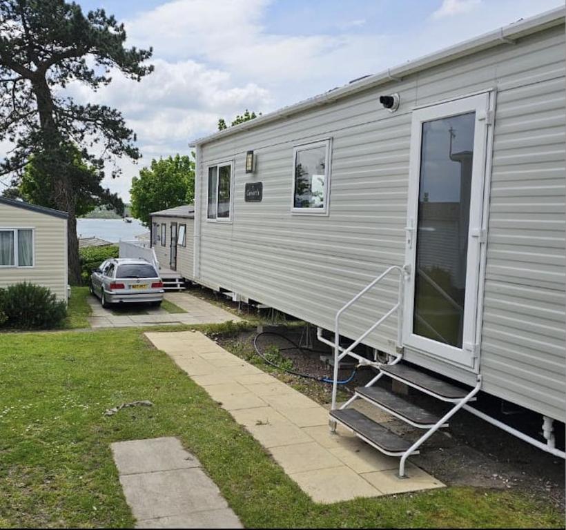 Gallery image of 46 Pine Ridge in Poole