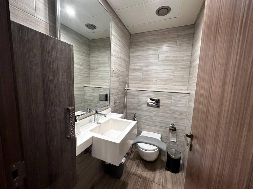 Fotografie z fotogalerie ubytování Brand New 1 Bedroom in Luxury MBL Residence in JLT v Dubaji